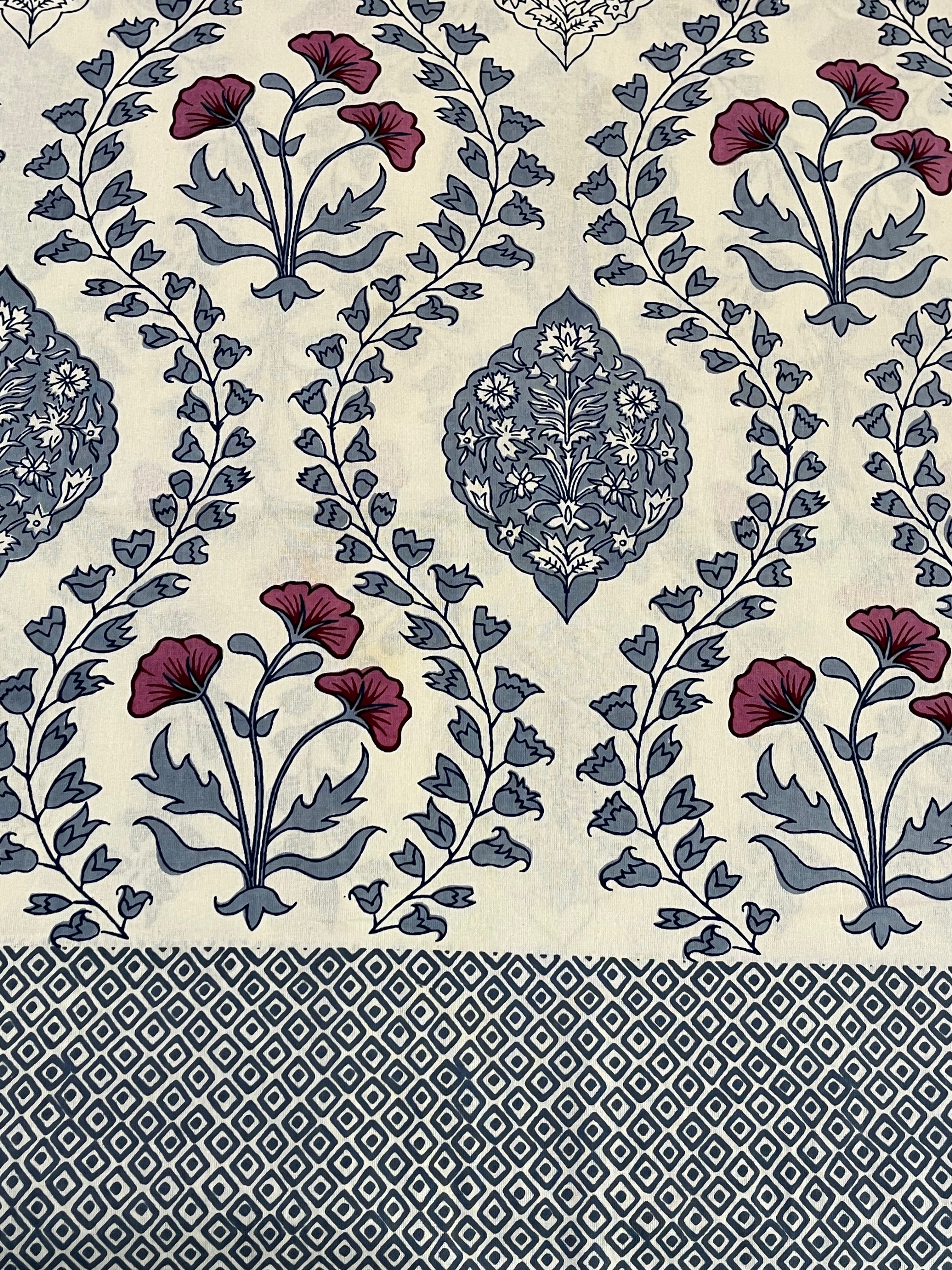 Pure Cotton Printed Bedsheet with 2 Reversible Pillow Covers, 108X108 inches