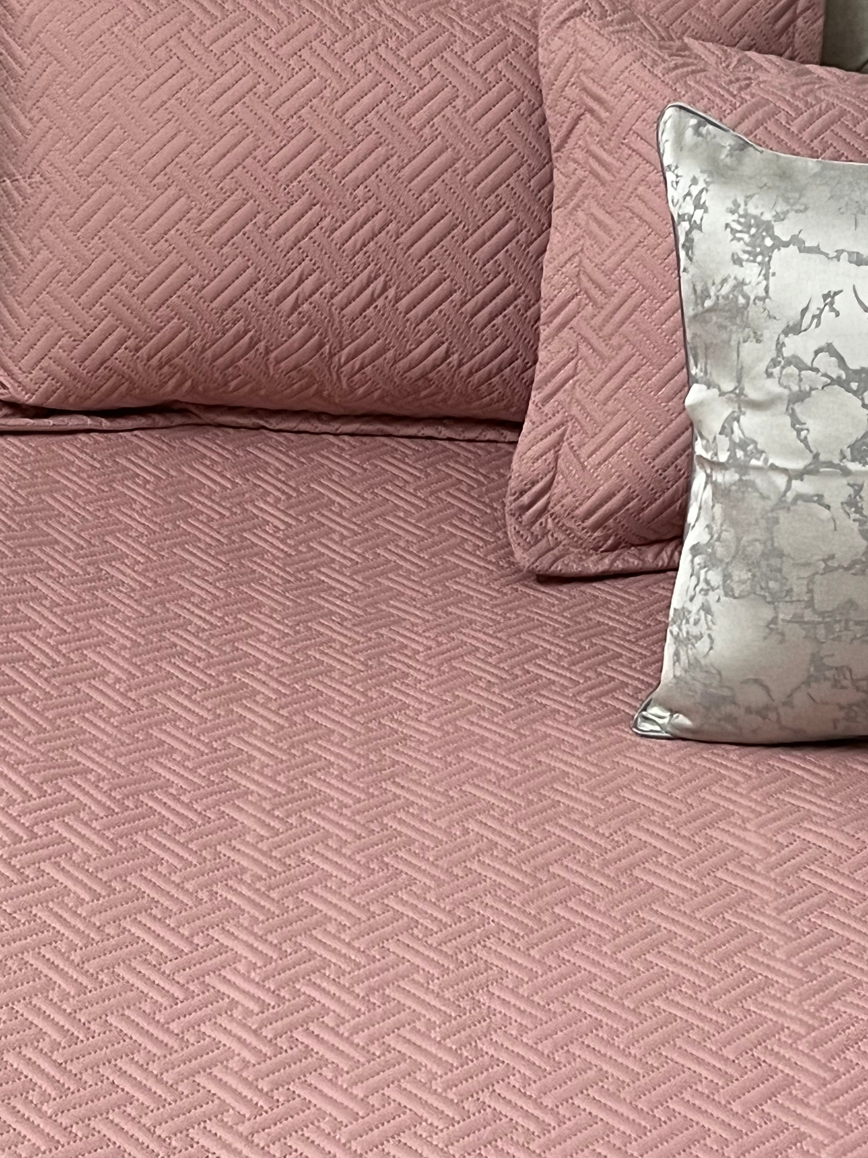 Powder Pink Ultrasonic King Size Bedspread 90x100 inches