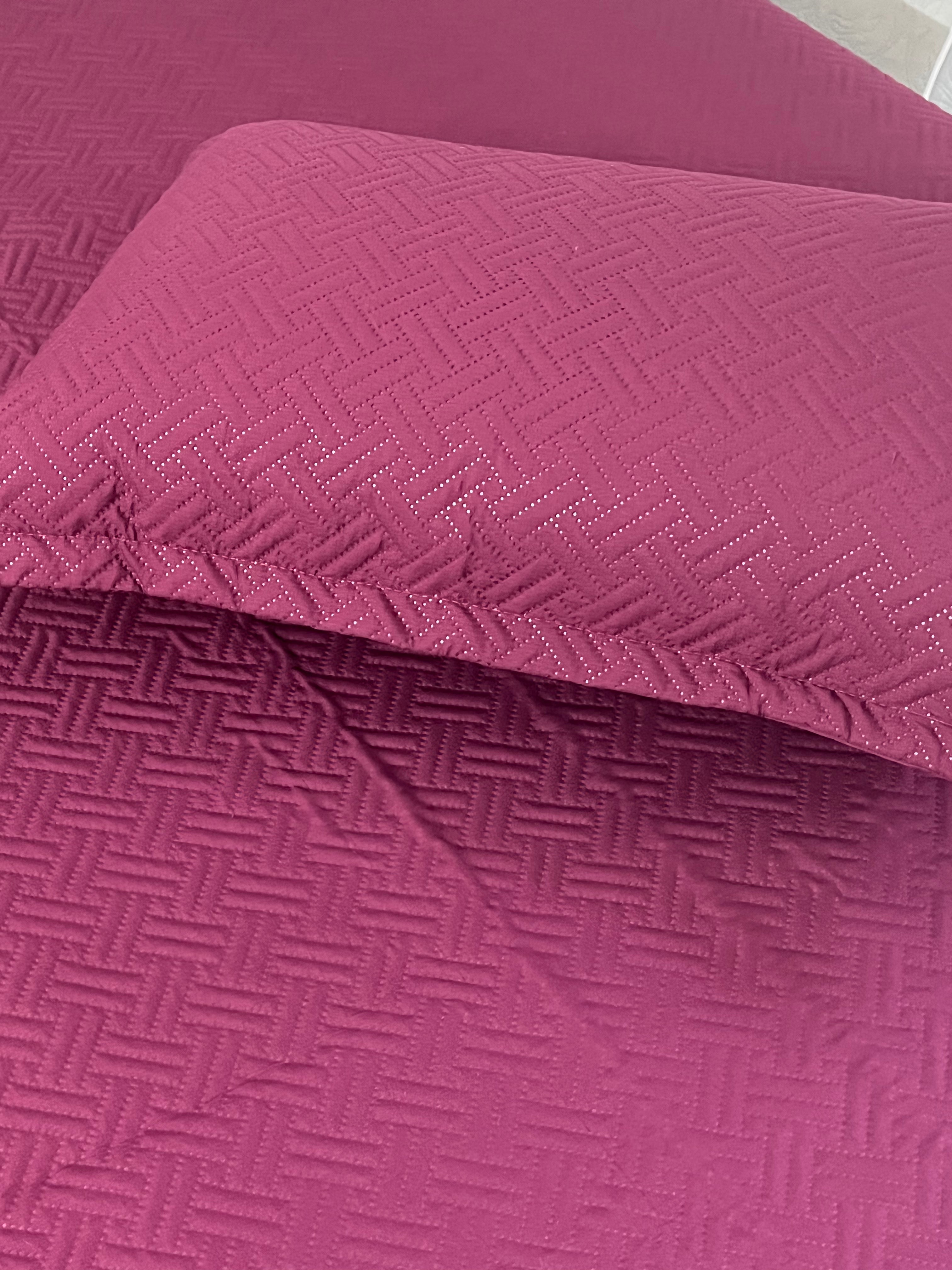 Wine Ultrasonic King Size Bedspread 90x100 Inches