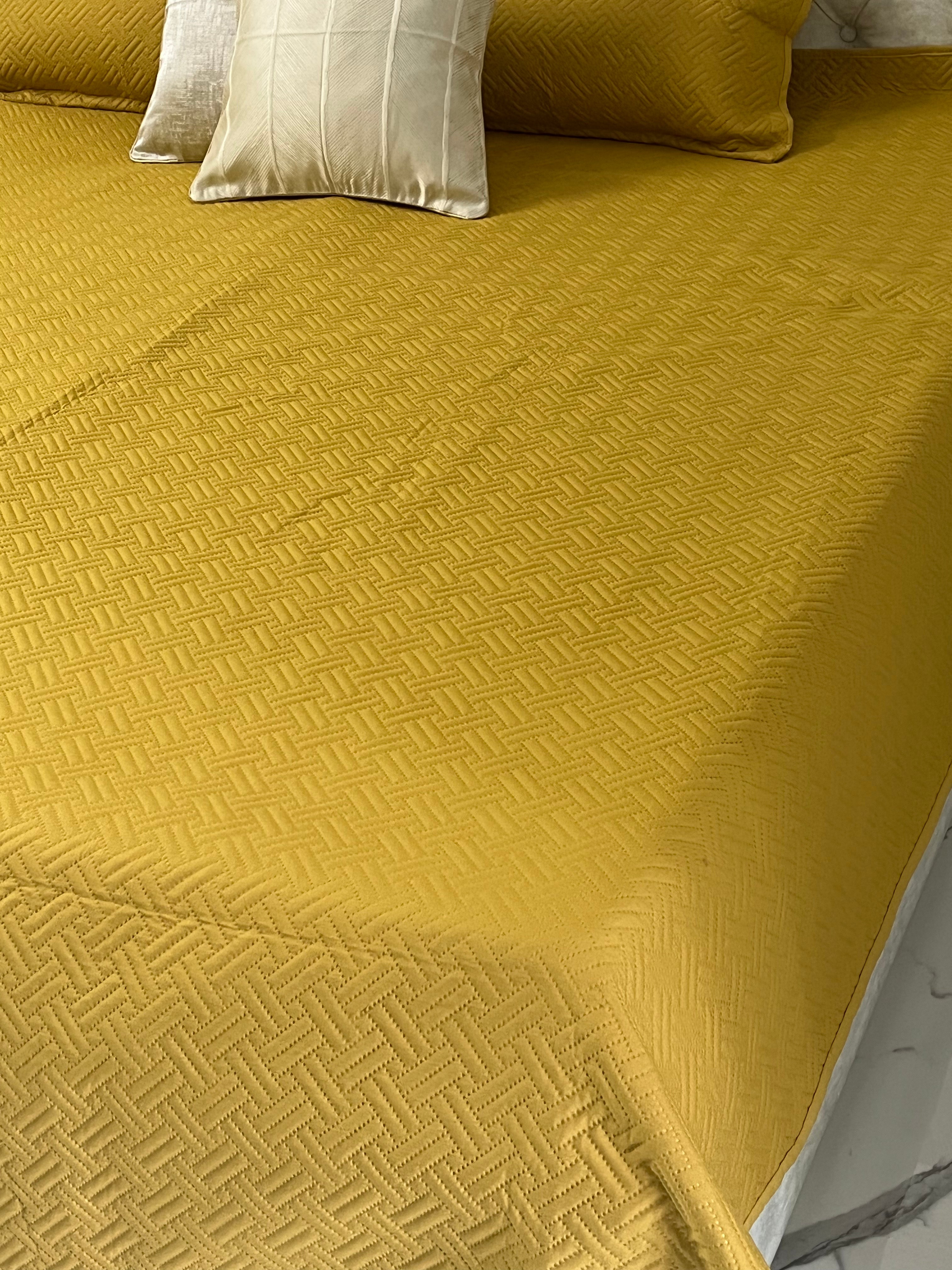 Mustard Ultrasonic King Size Bedspread 90x100 inches