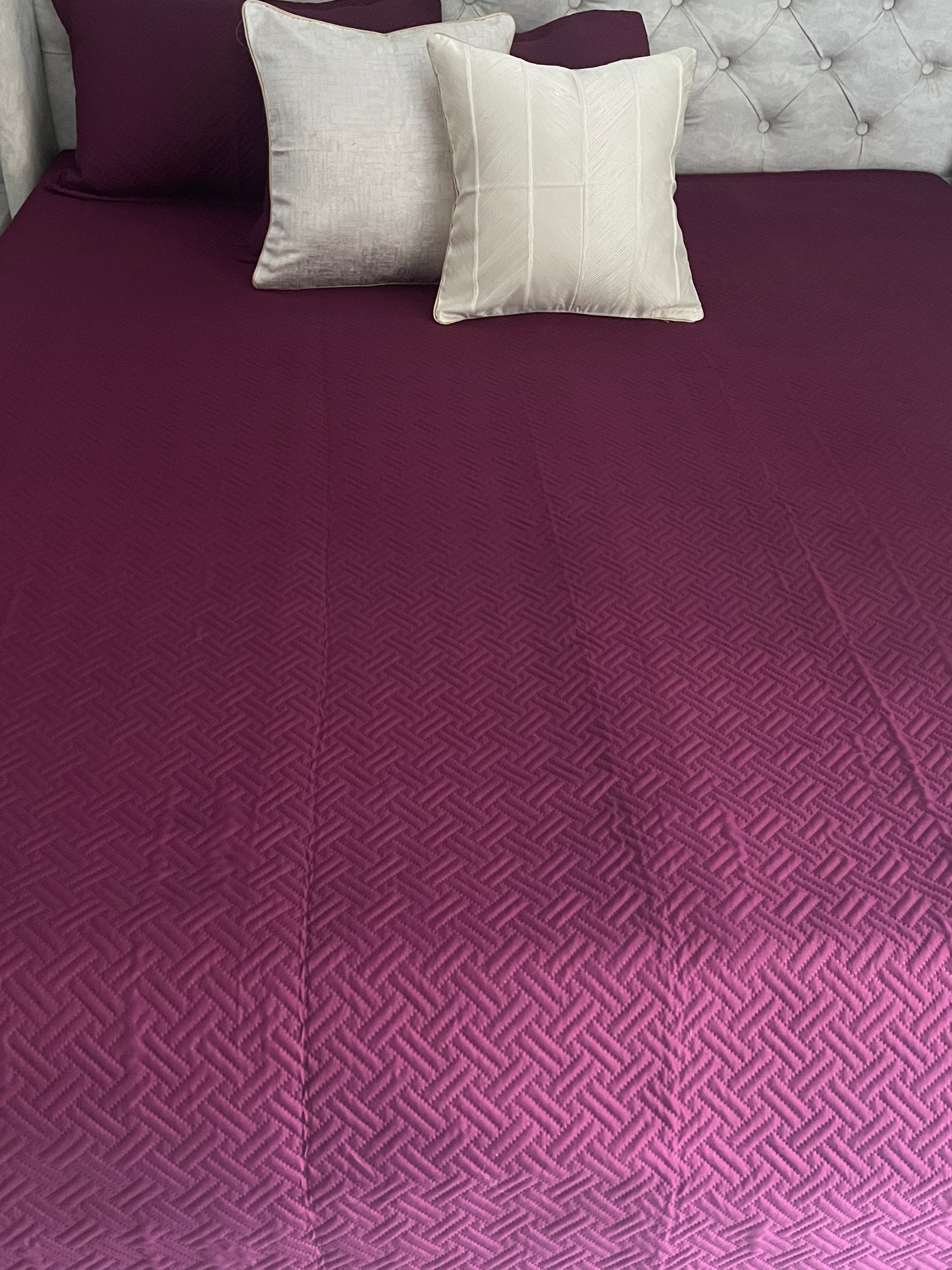 Wine Ultrasonic King Size Bedspread 90x100 Inches
