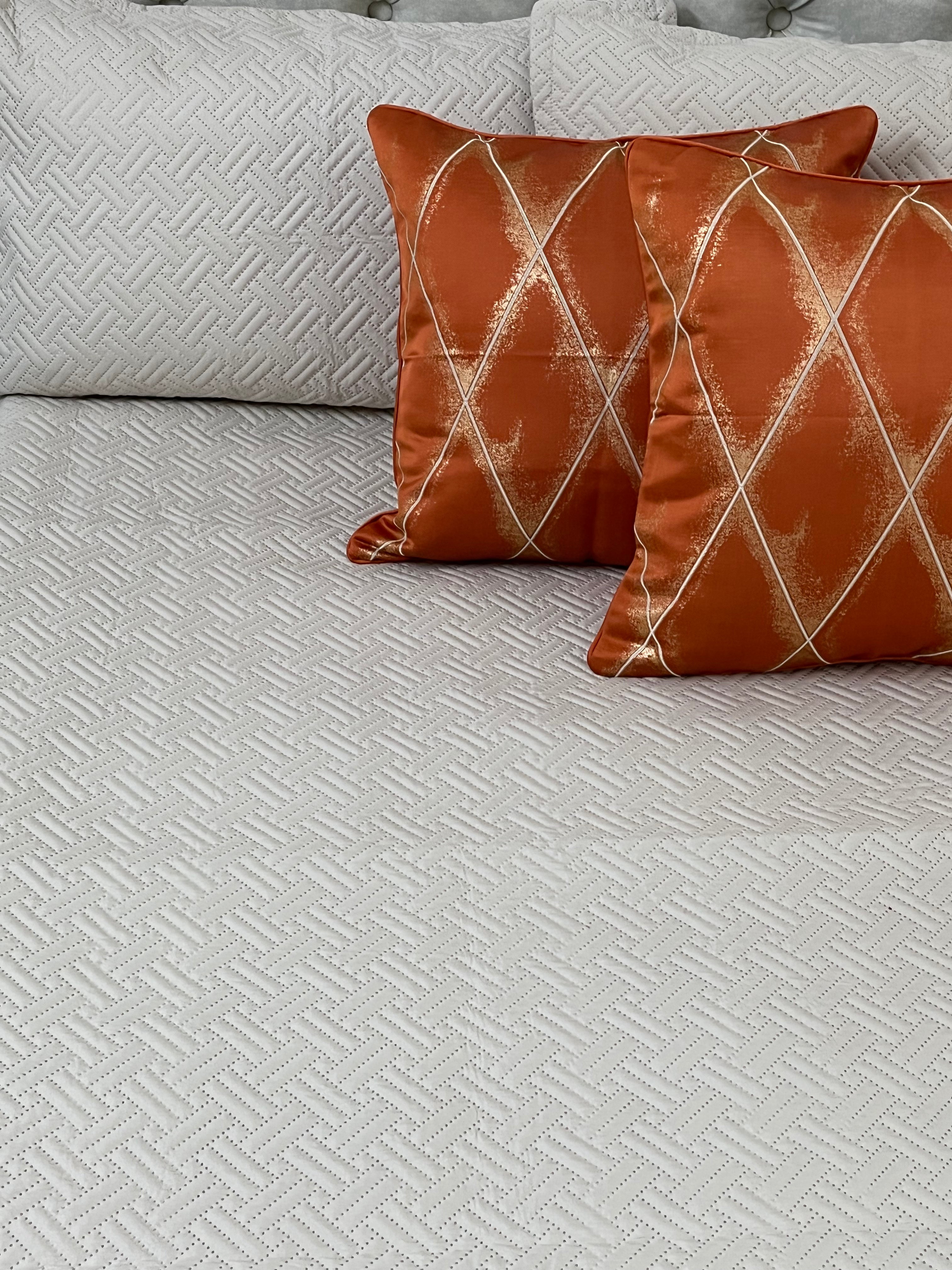 Beige King Size Ultrasonic Bedspread 90x100 inches