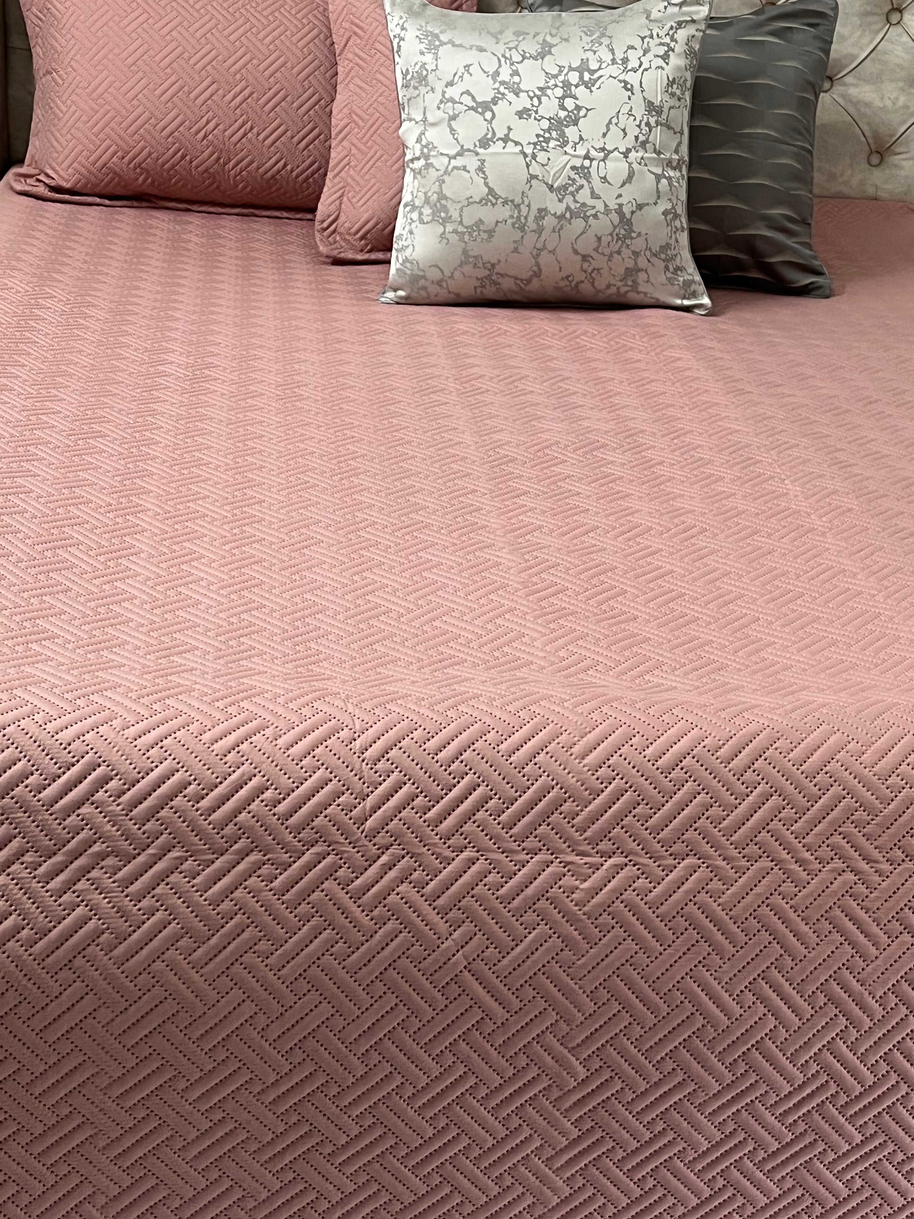 Powder Pink Ultrasonic King Size Bedspread 90x100 inches