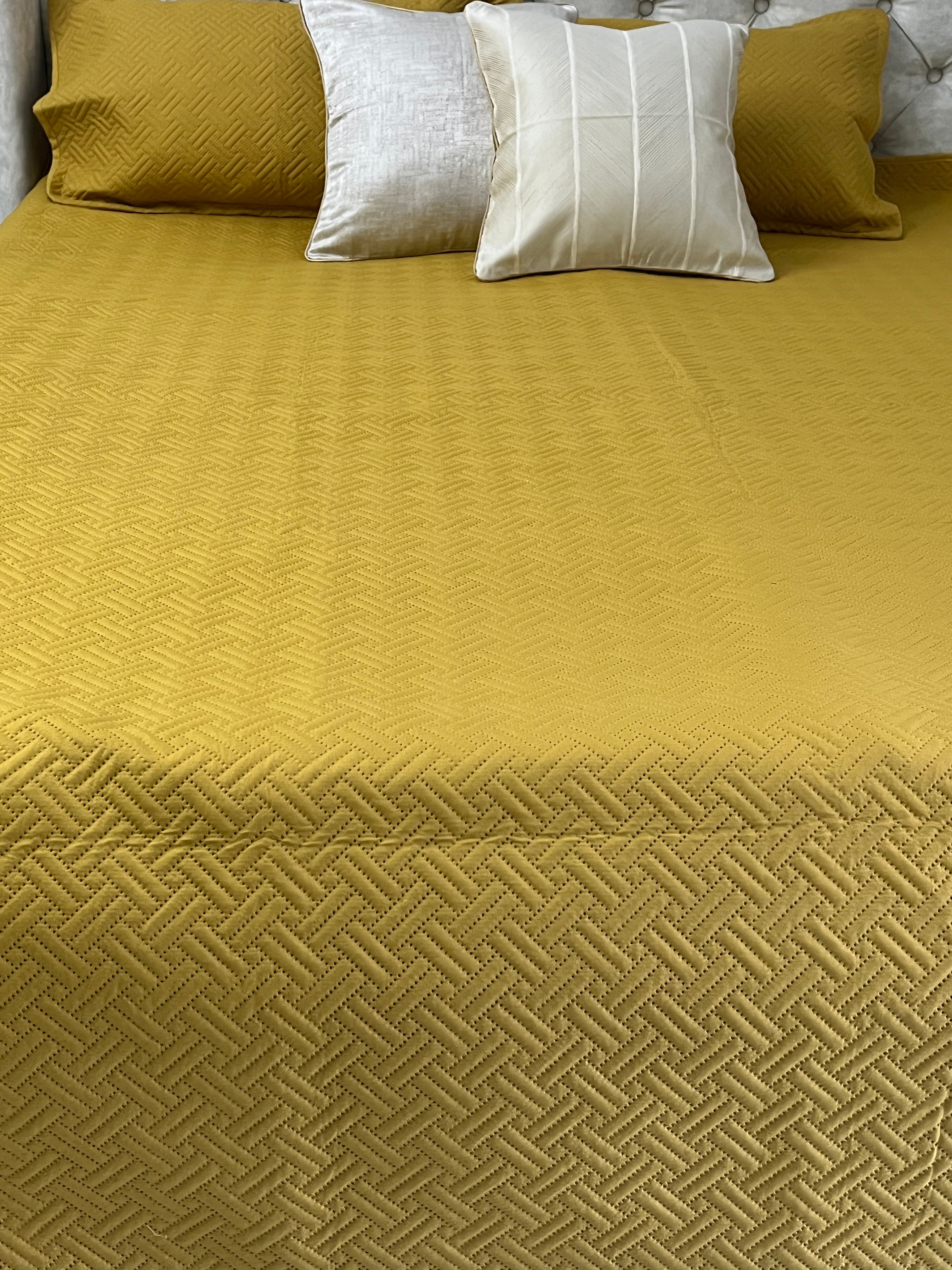 Mustard Ultrasonic King Size Bedspread 90x100 inches