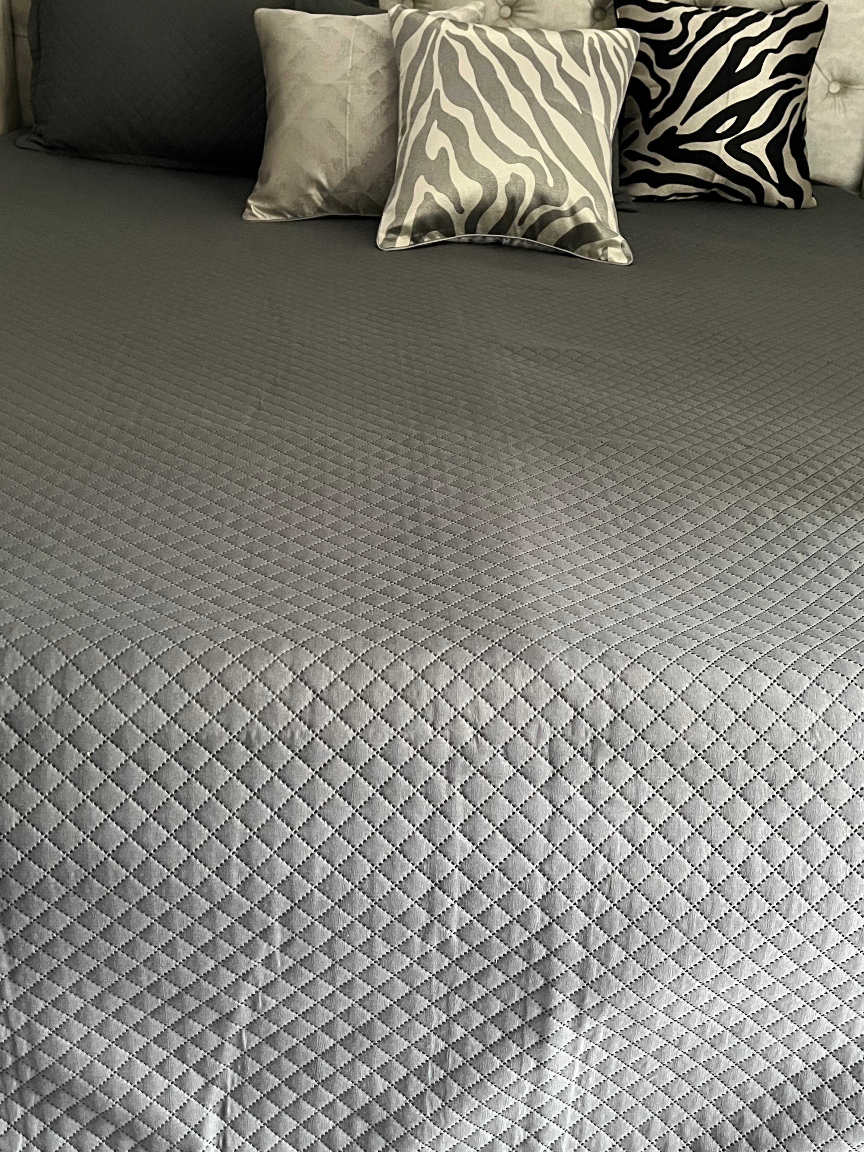 Dark Grey Ultrasonic King Size Bedspread 90x100 Inches